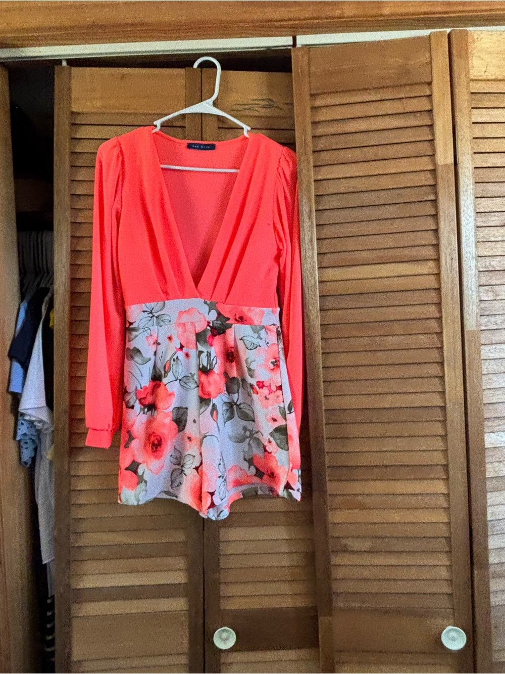Coral Floral V-Neck Long-Sleeve Tunic